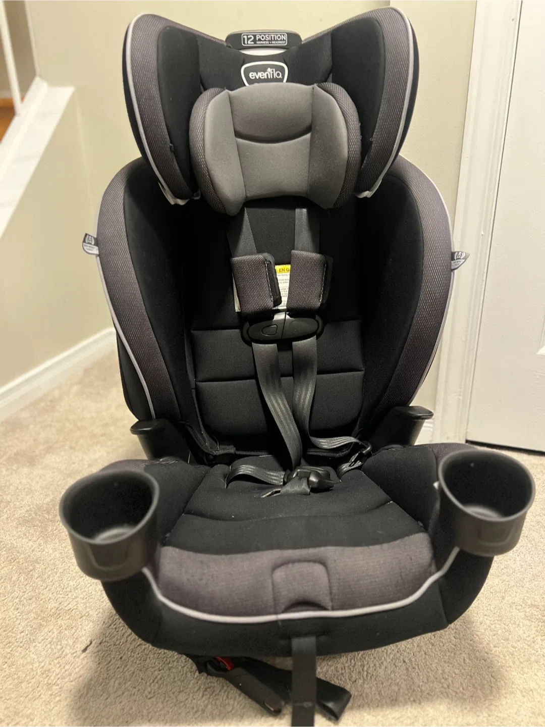 Evenflo EveryKid 4-in-1 Convertible Car Seat - Expiry, 2033)