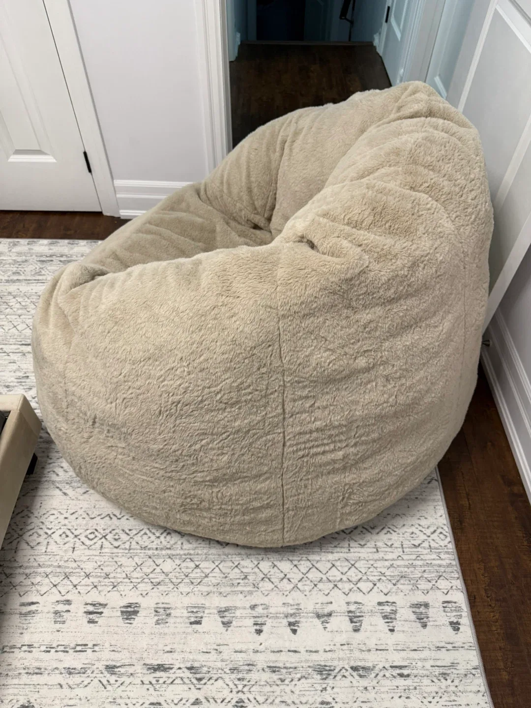 Large Plush Bean Bag Chair – Beige image indicator(6)
