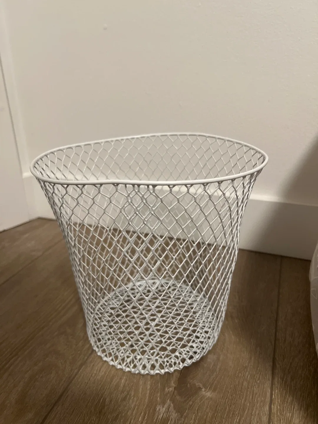 White Wire Mesh Wastebasket thumbnail