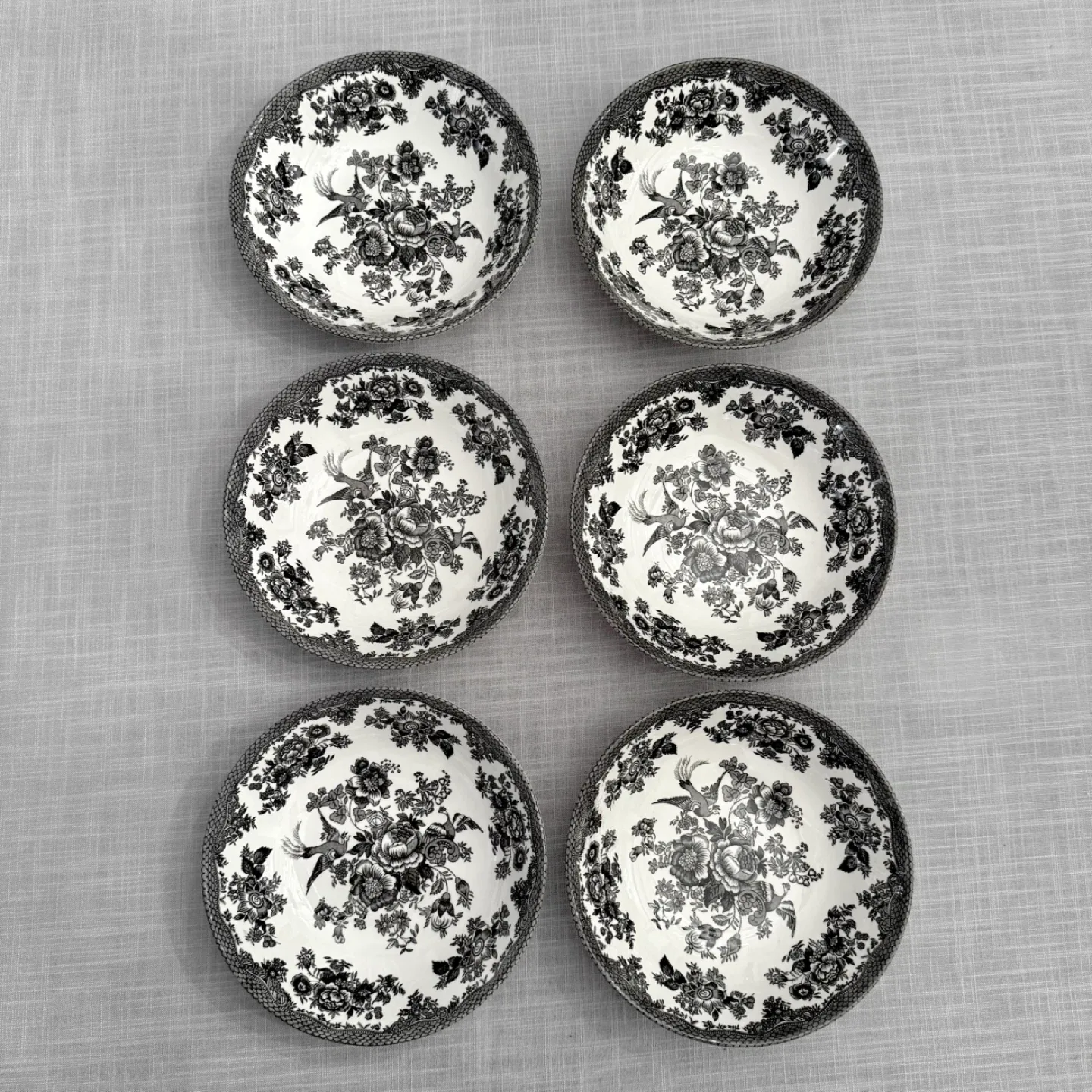 Set of 6 Royal Stafford Black Asiatic Pheasant bowls image indicator(2)