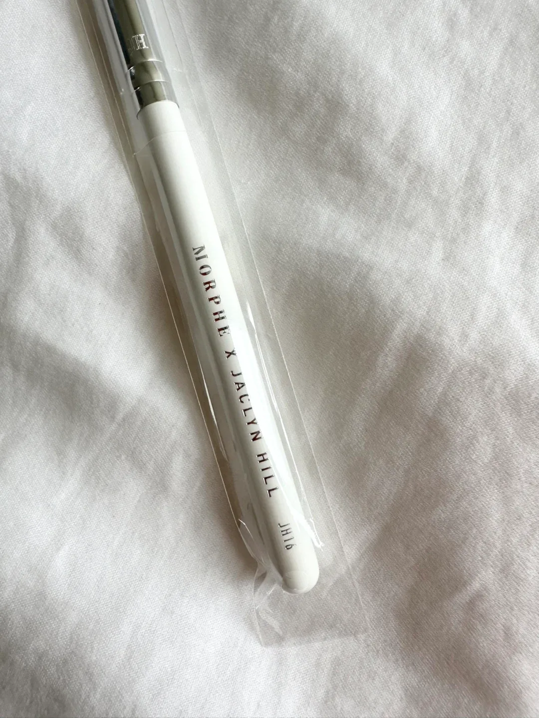 New Morphe x Jaclyn Hill JH16 Highlight Brush image indicator(3)