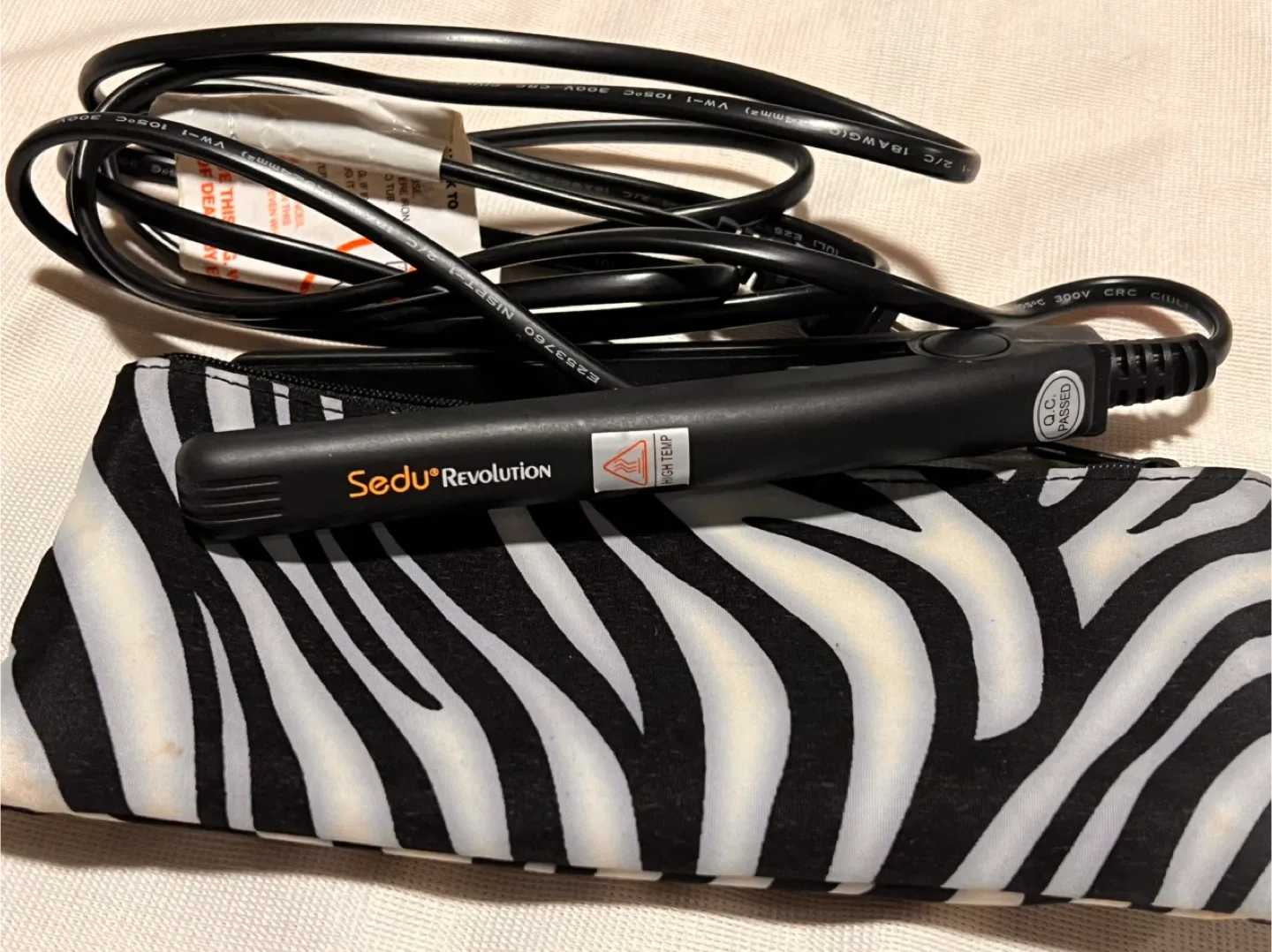 Mini Hair Straightener for Purse - Sedu brand image indicator(3)