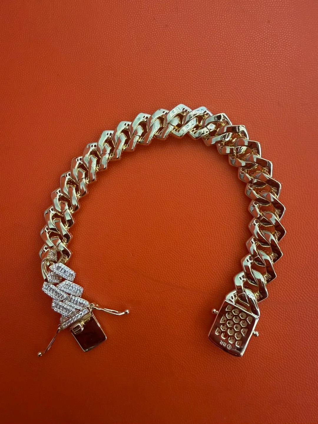 Gold Cuban Link Bracelet thumbnail