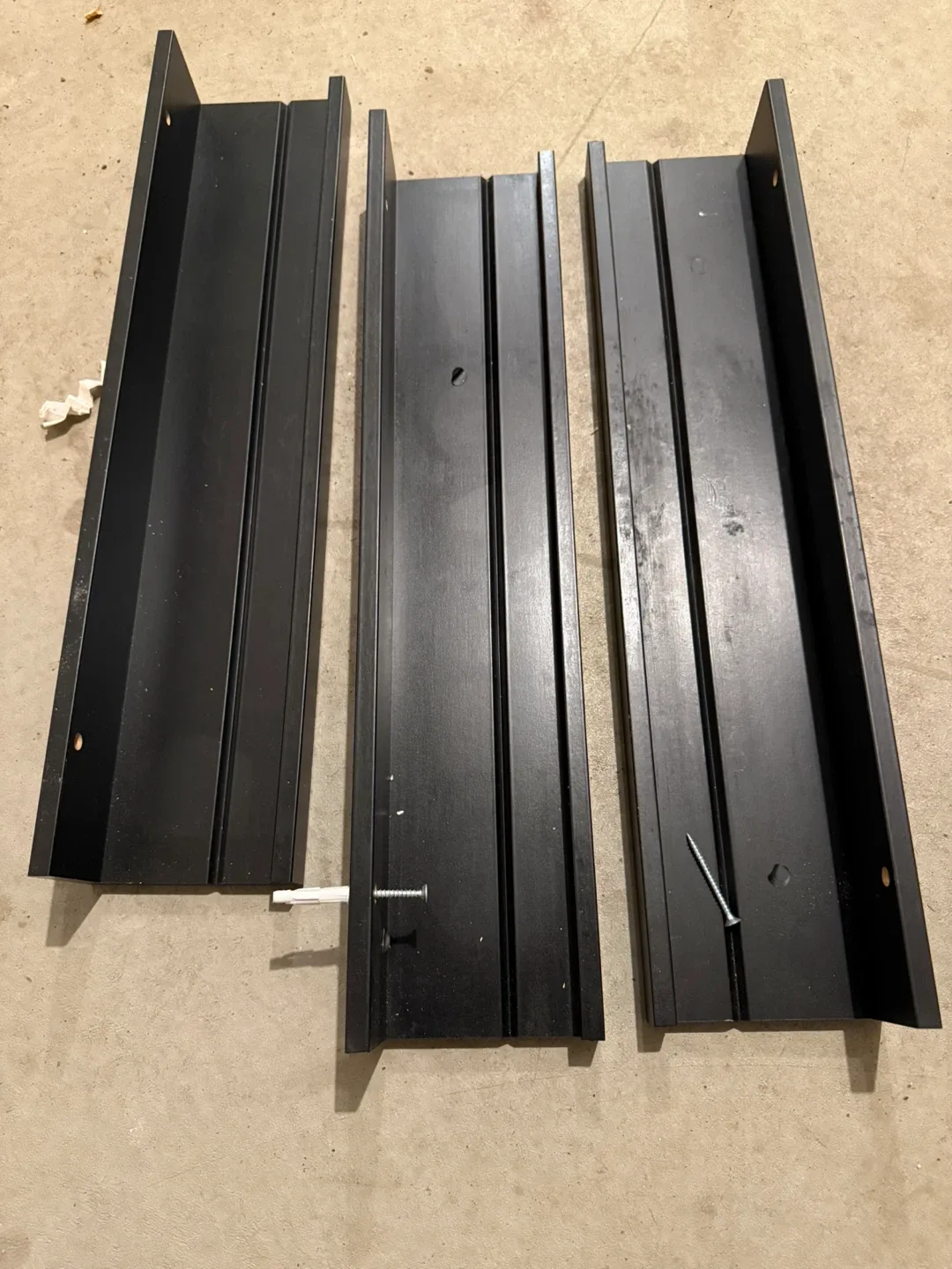 IKEA Mosslanda Picture Ledge, Black image indicator(3)