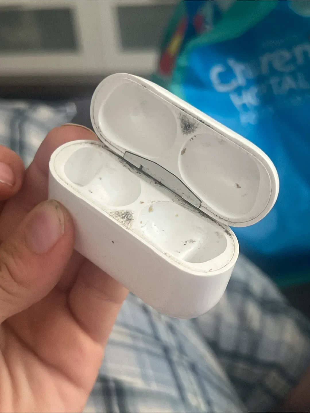 AirPods Pro Case - Used Condition