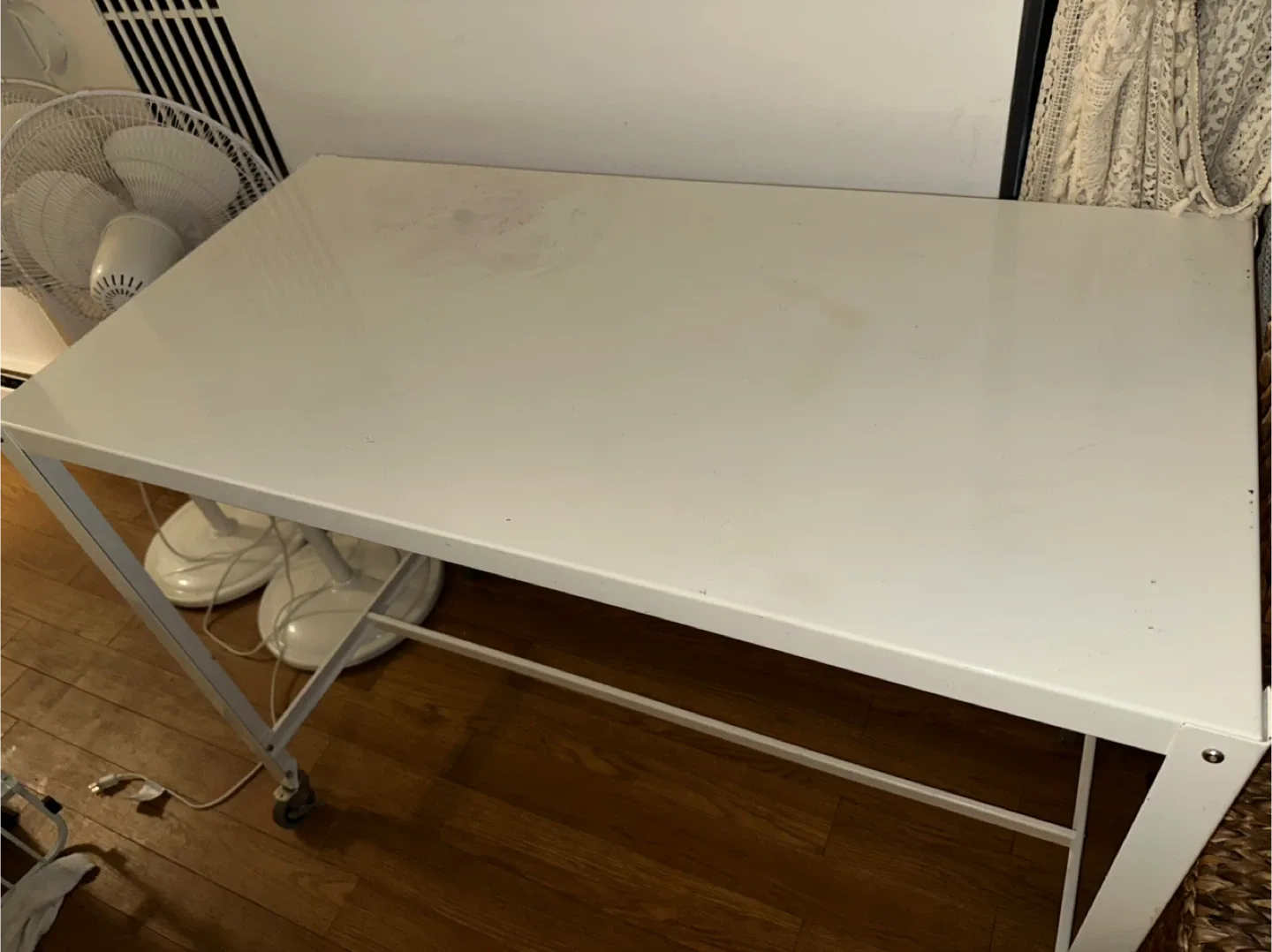 White Rolling Desk image indicator(4)