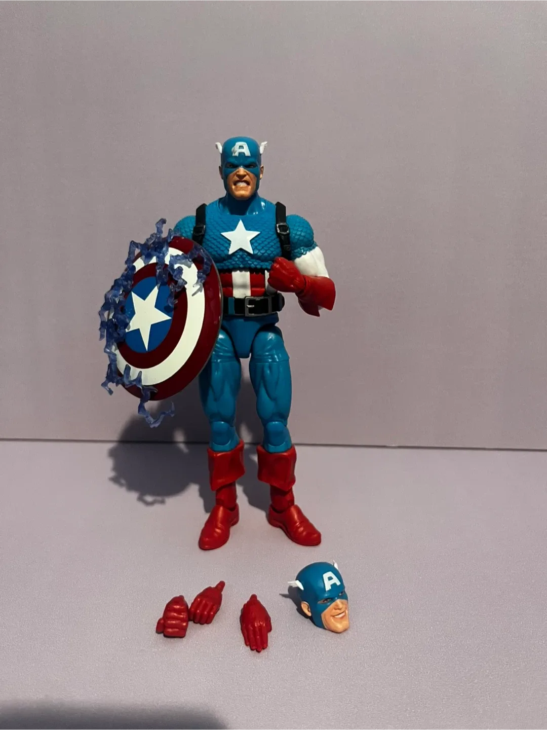 Marvel Legends Captain America Action Figure image indicator(2)