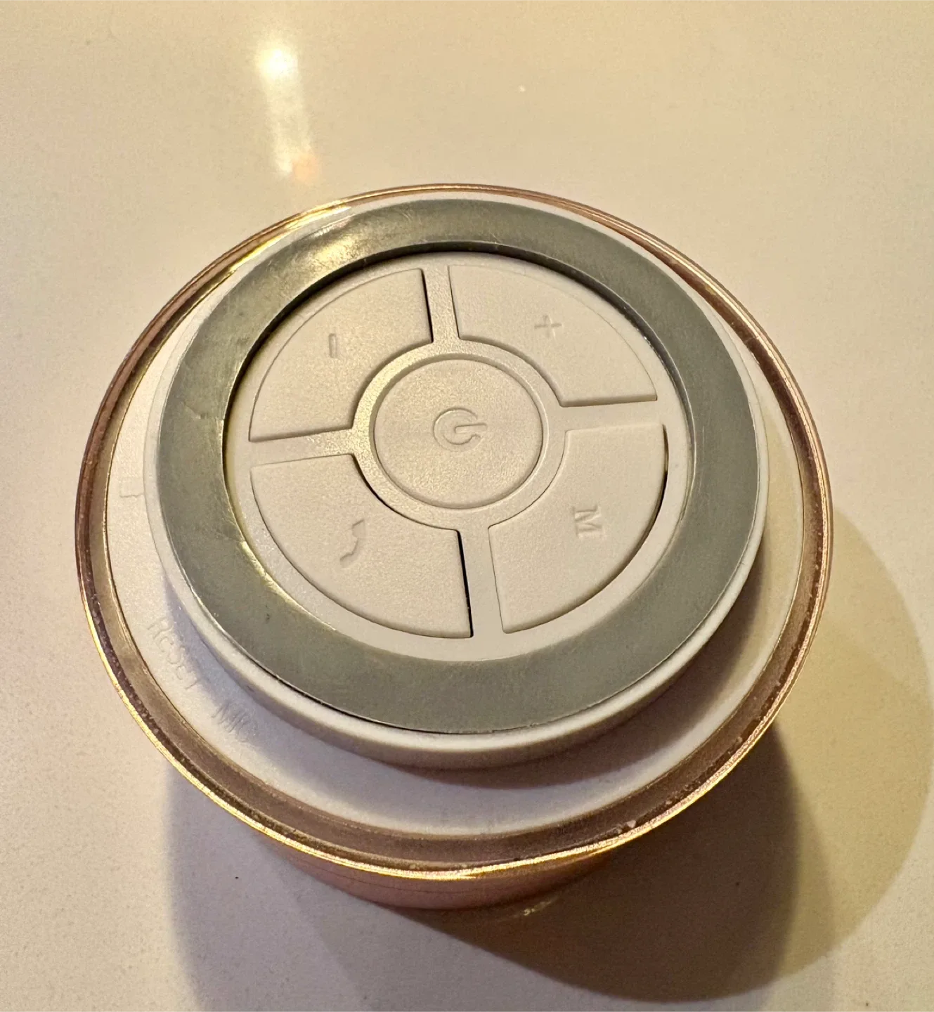 Portable Bluetooth Speaker - Rose Gold image indicator(2)