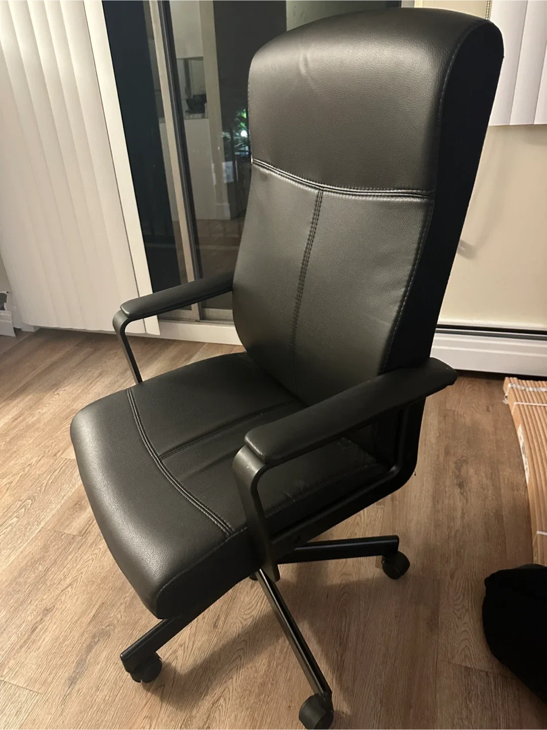 Black Office/Gaming Chair thumbnail