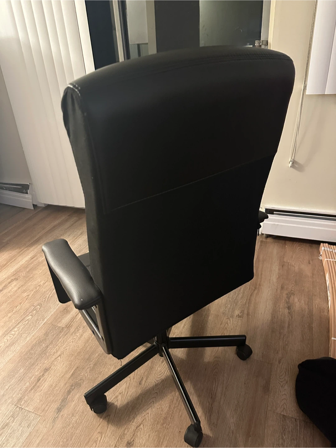Black Office/Gaming Chair - photo 2