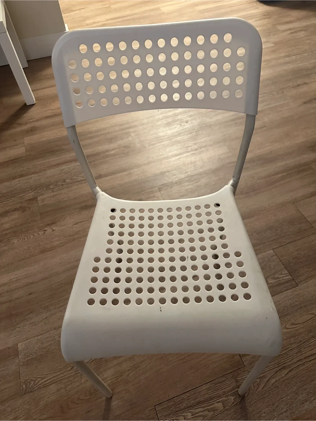 Ikea White Chair thumbnail