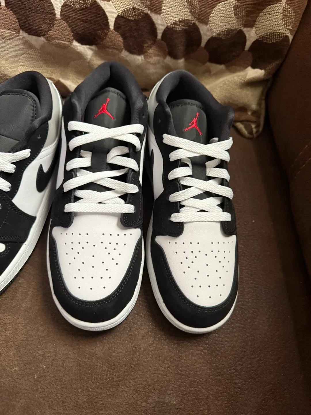 Nike Air Jordan 1 Low Black White Grey image indicator(4)