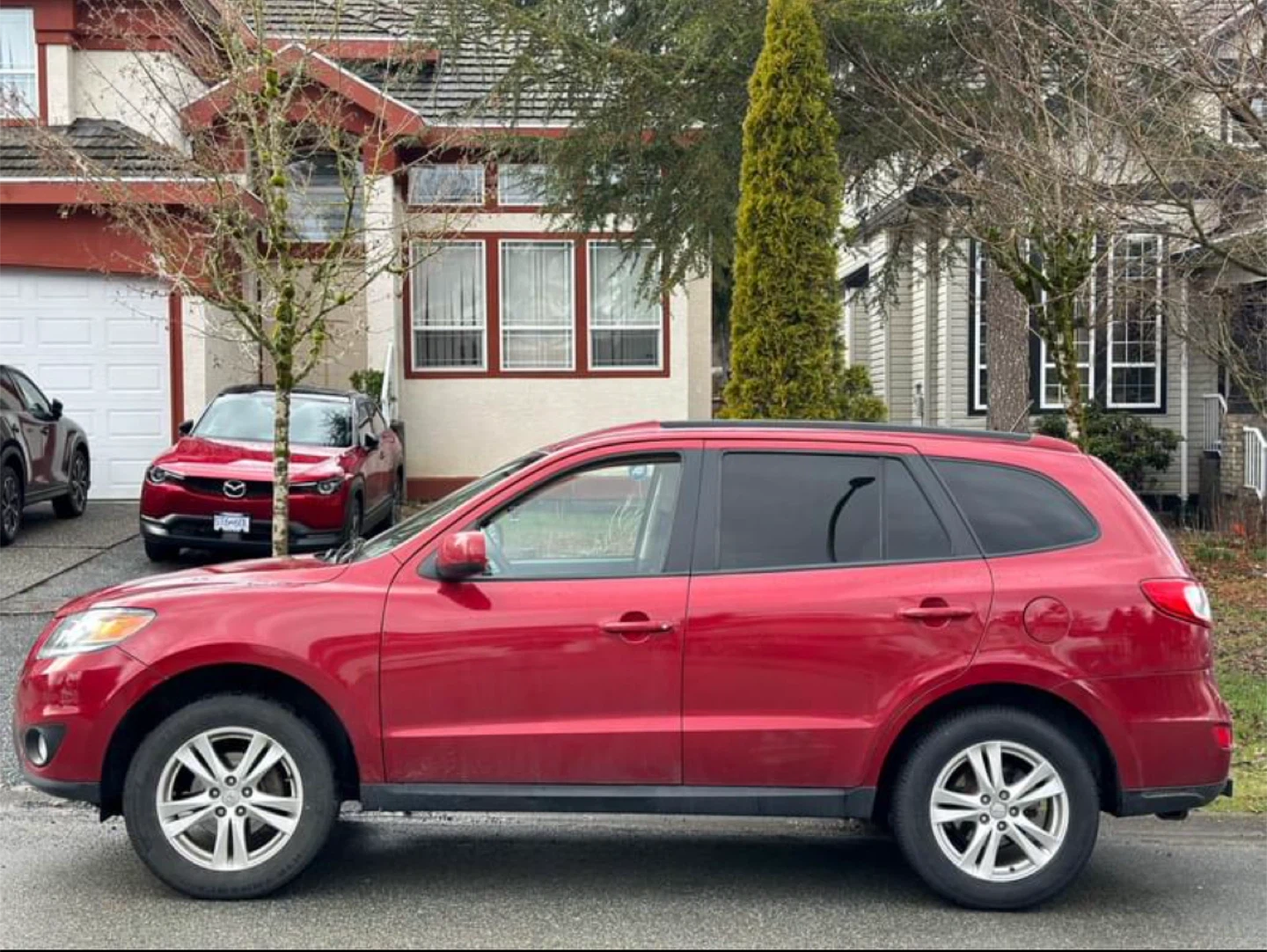 Hyundai Santa Fe SUV - photo 4