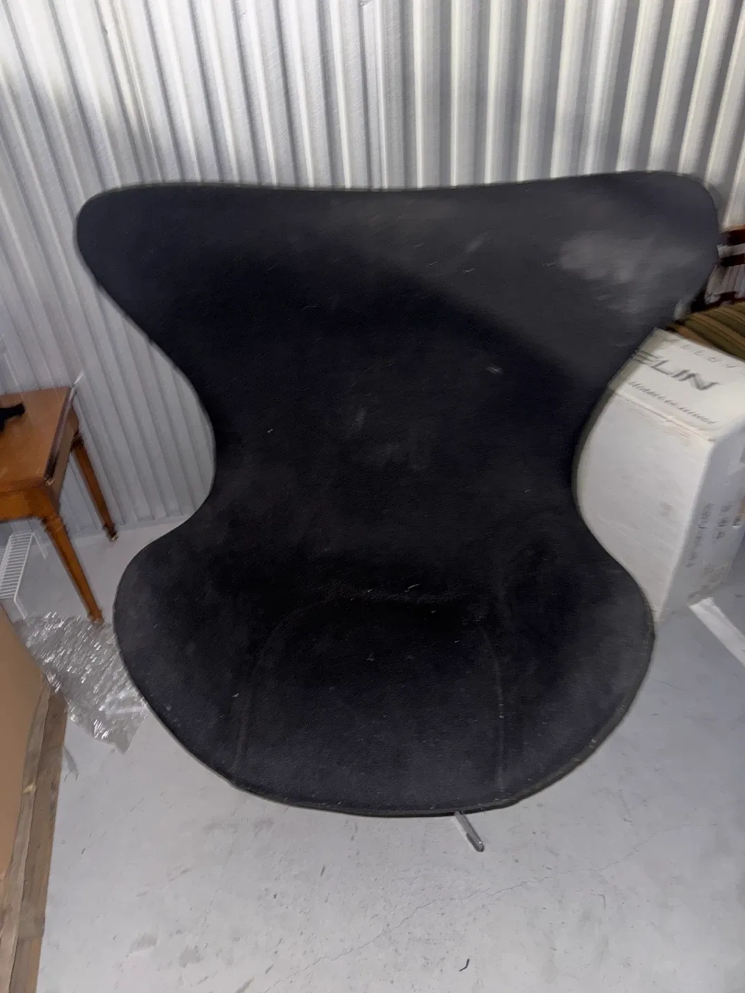 Egg Chair - Black thumbnail