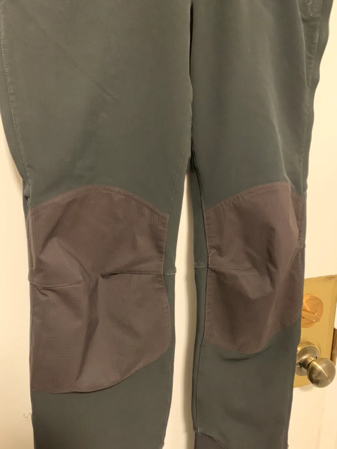 Patagonia outdoor pant image indicator(4)