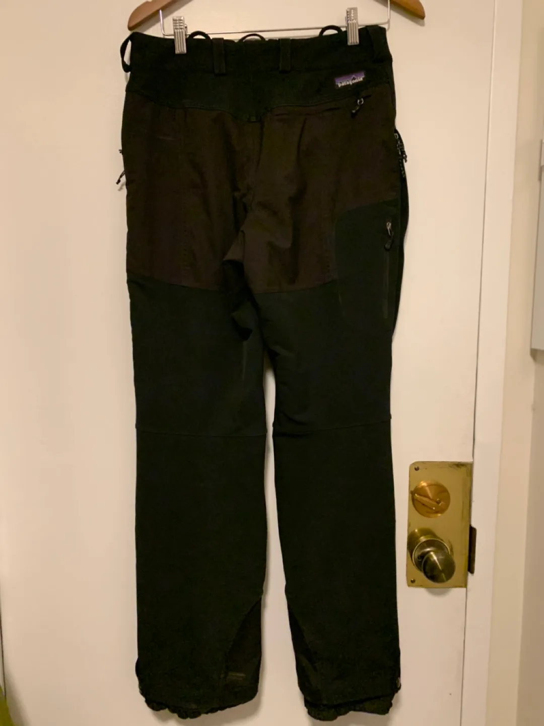 Patagonia outdoor pant image indicator(6)