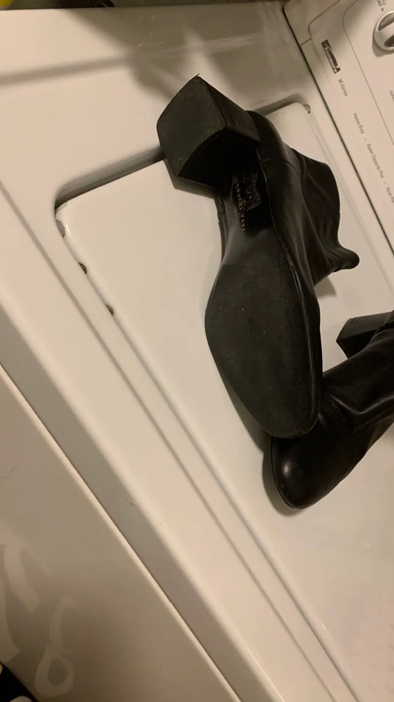 Black leather Ankle Boots woman’s size 37 image indicator(6)