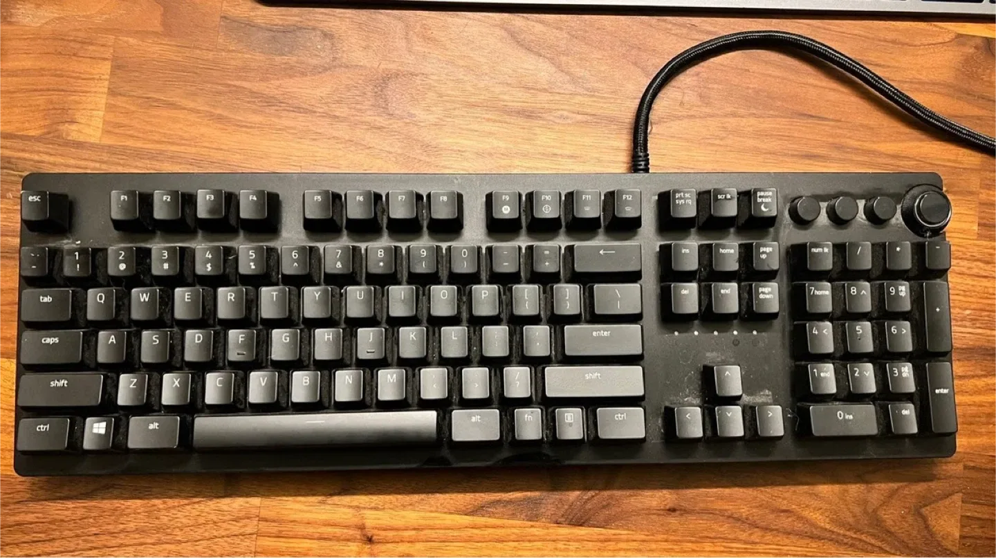 Razer Huntsman Elite Keyboard image indicator(2)