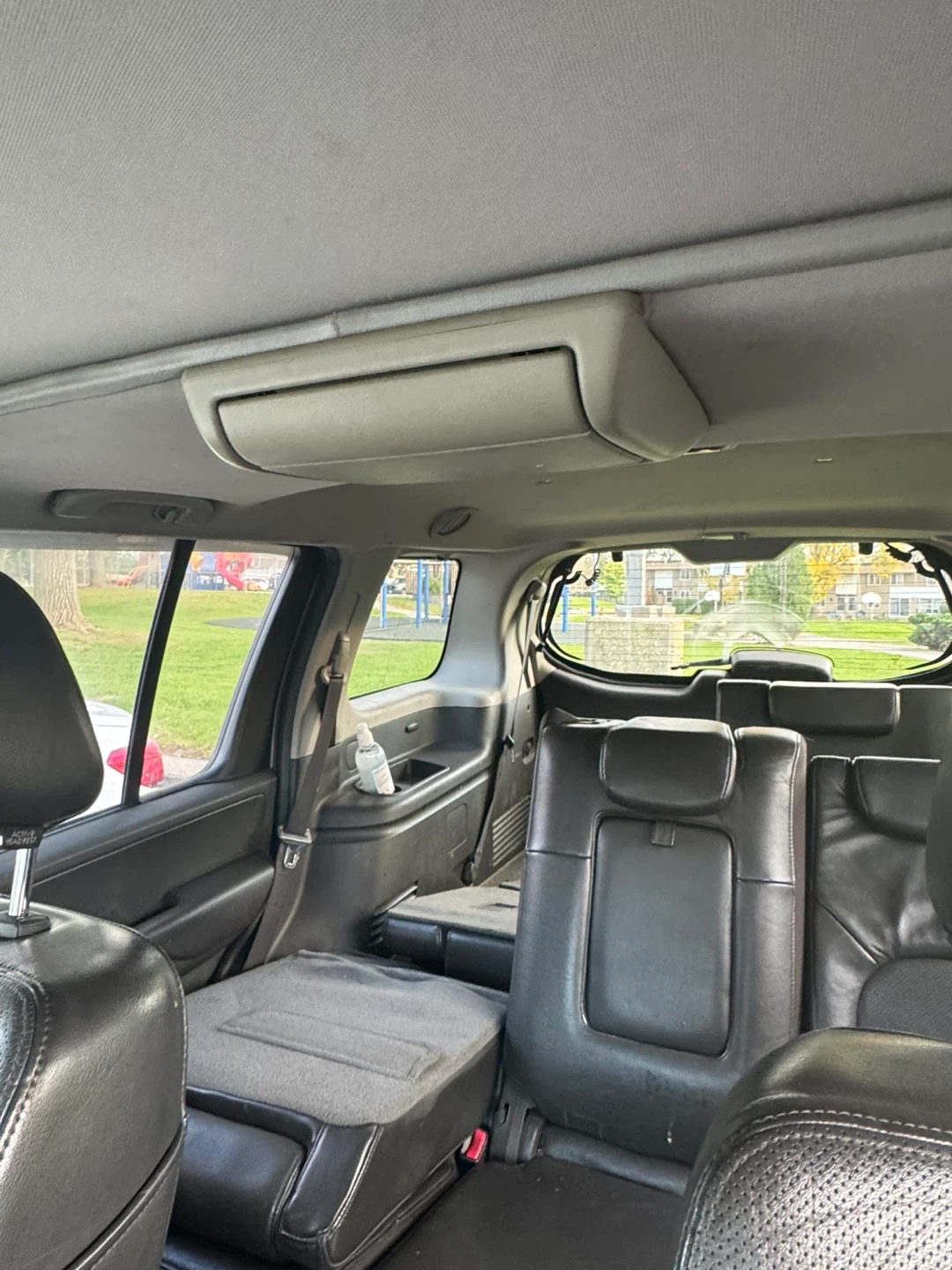 Nissan Pathfinder LE SUV - SCRAP CAR - photo 4