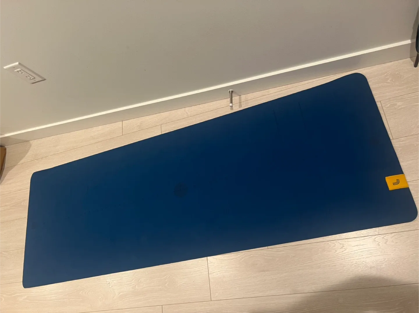 Lole yoga mat - Navy and yellow image indicator(2)