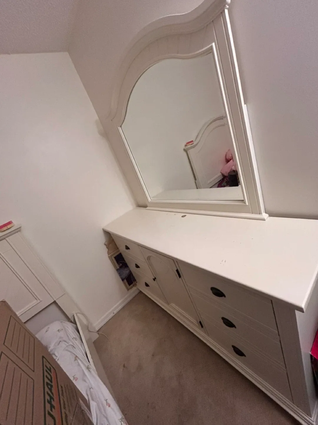 White Dresser & Nightstand Set image indicator(2)