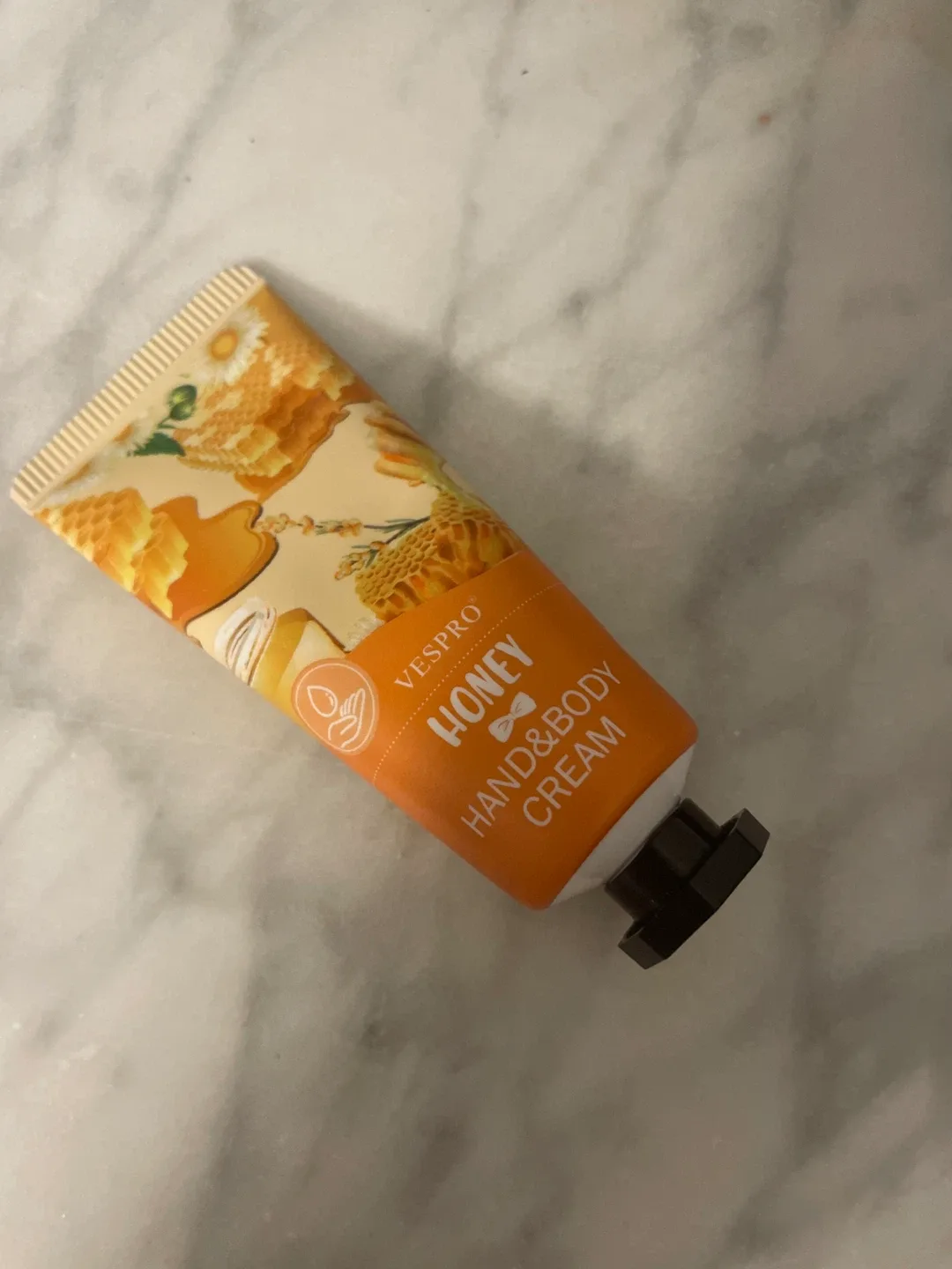 Vespro Honey Hand & Body Cream thumbnail