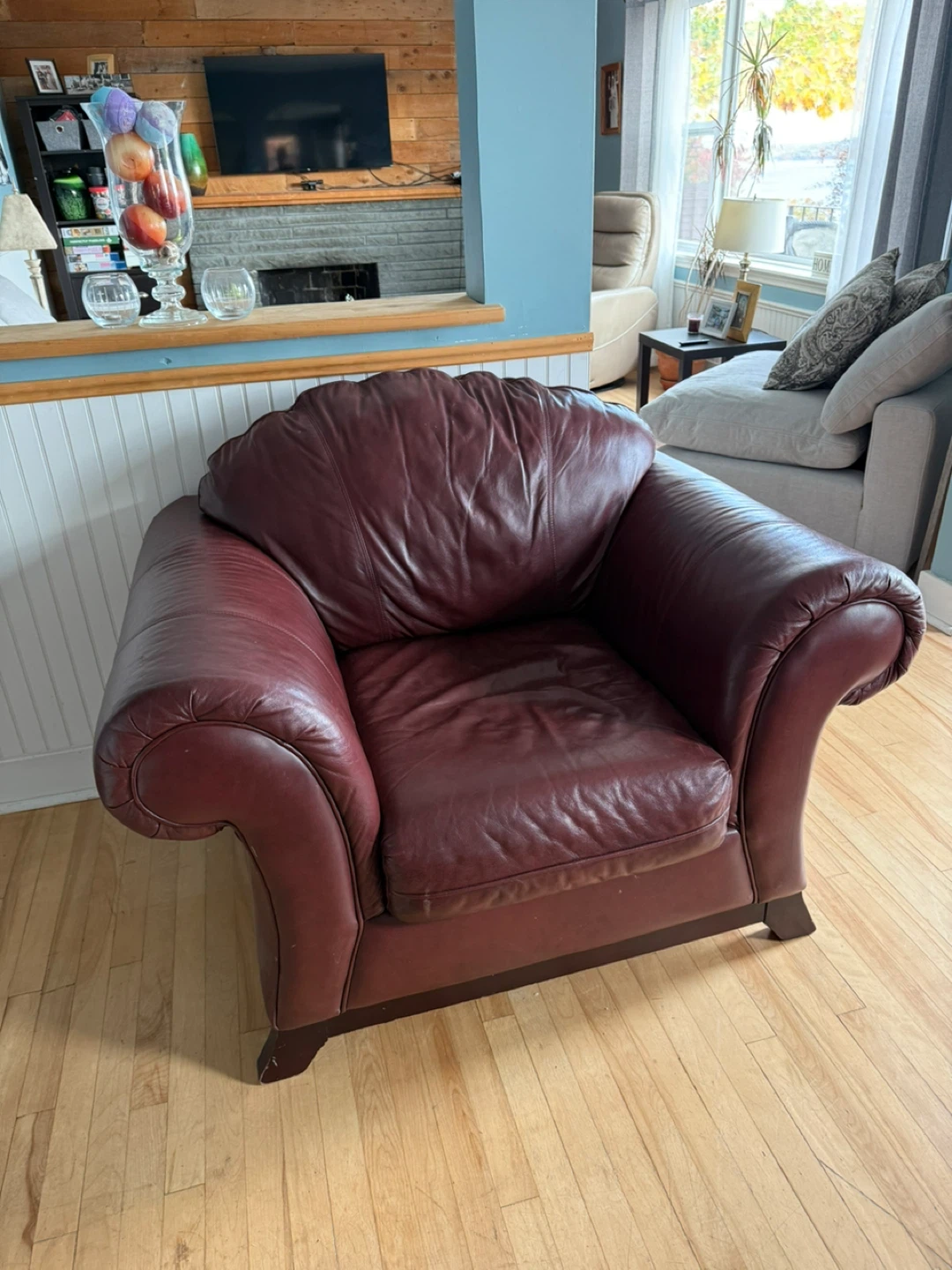 Leather Armchair - Burgundy