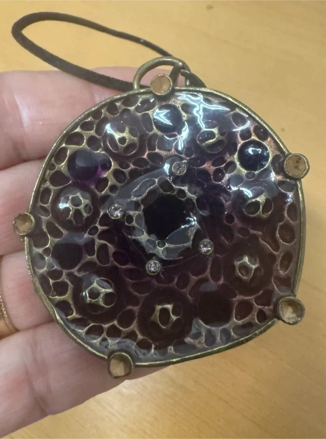 🥕Round Medallion Necklace thumbnail