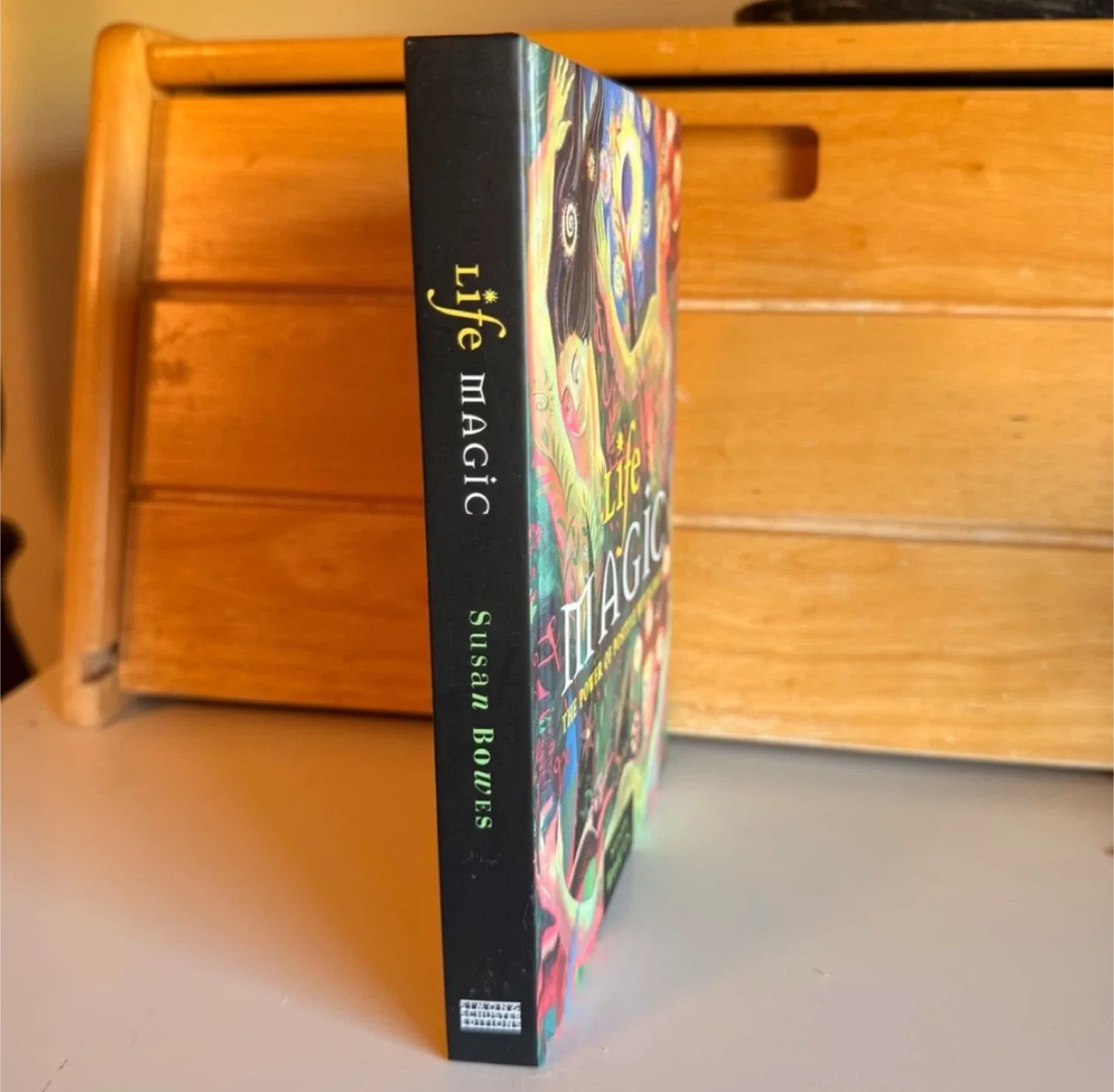 Life Magic The Power of Positive Witchcraft by Susan Bowes 1999 image indicator(2)