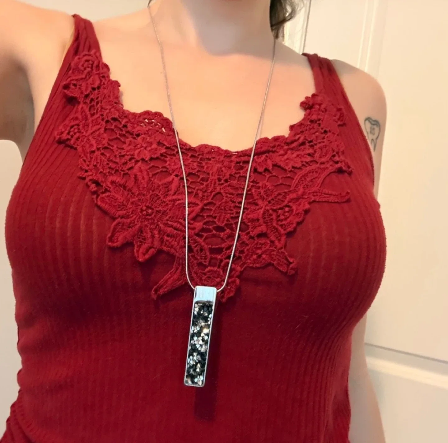 BNWT Silver Tone Necklace - Faux Stone Druzy Pendant image indicator(2)