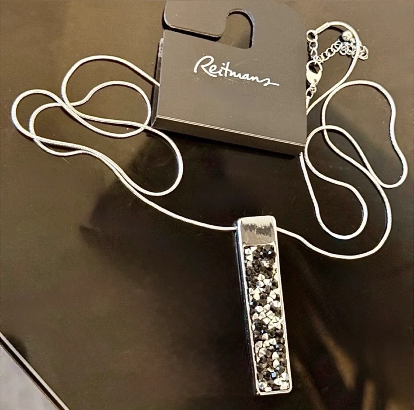 BNWT Silver Tone Necklace - Faux Stone Druzy Pendant image indicator(9)