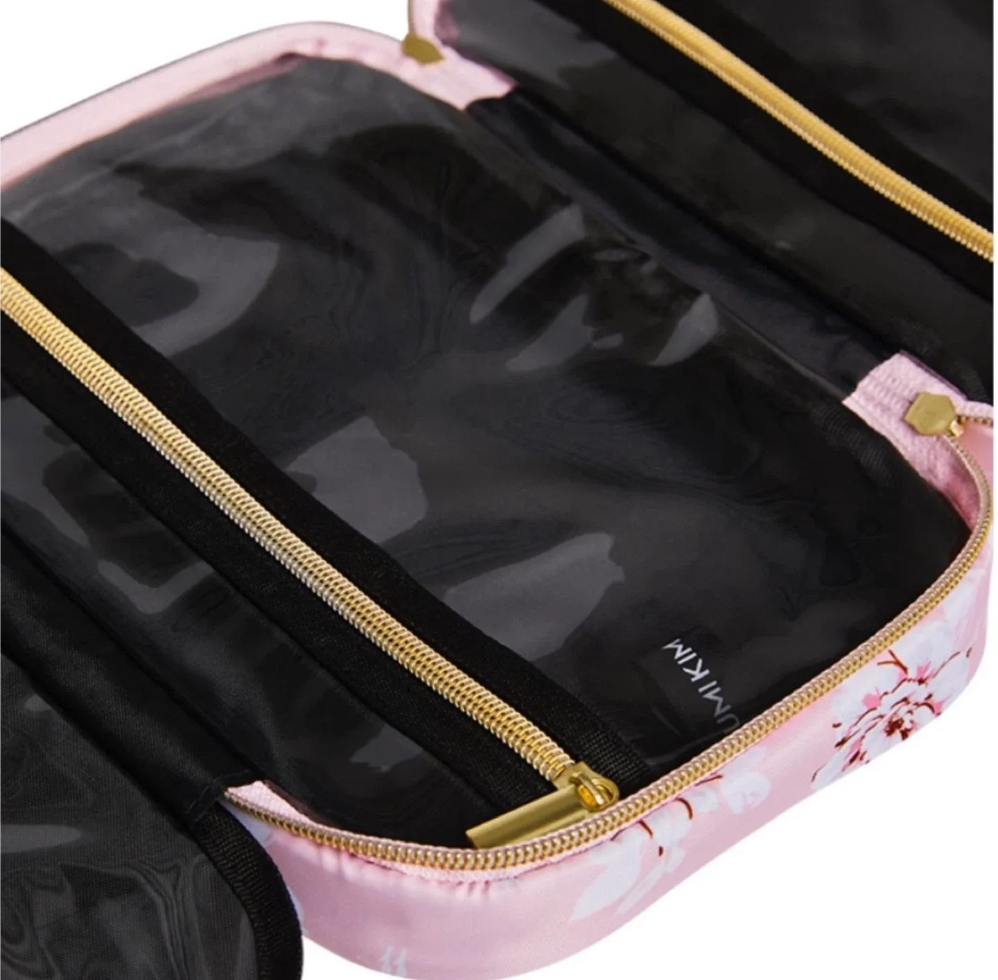 BNWT Yumi Kim Pink Floral Hanging Makeup Travel Bag image indicator(6)