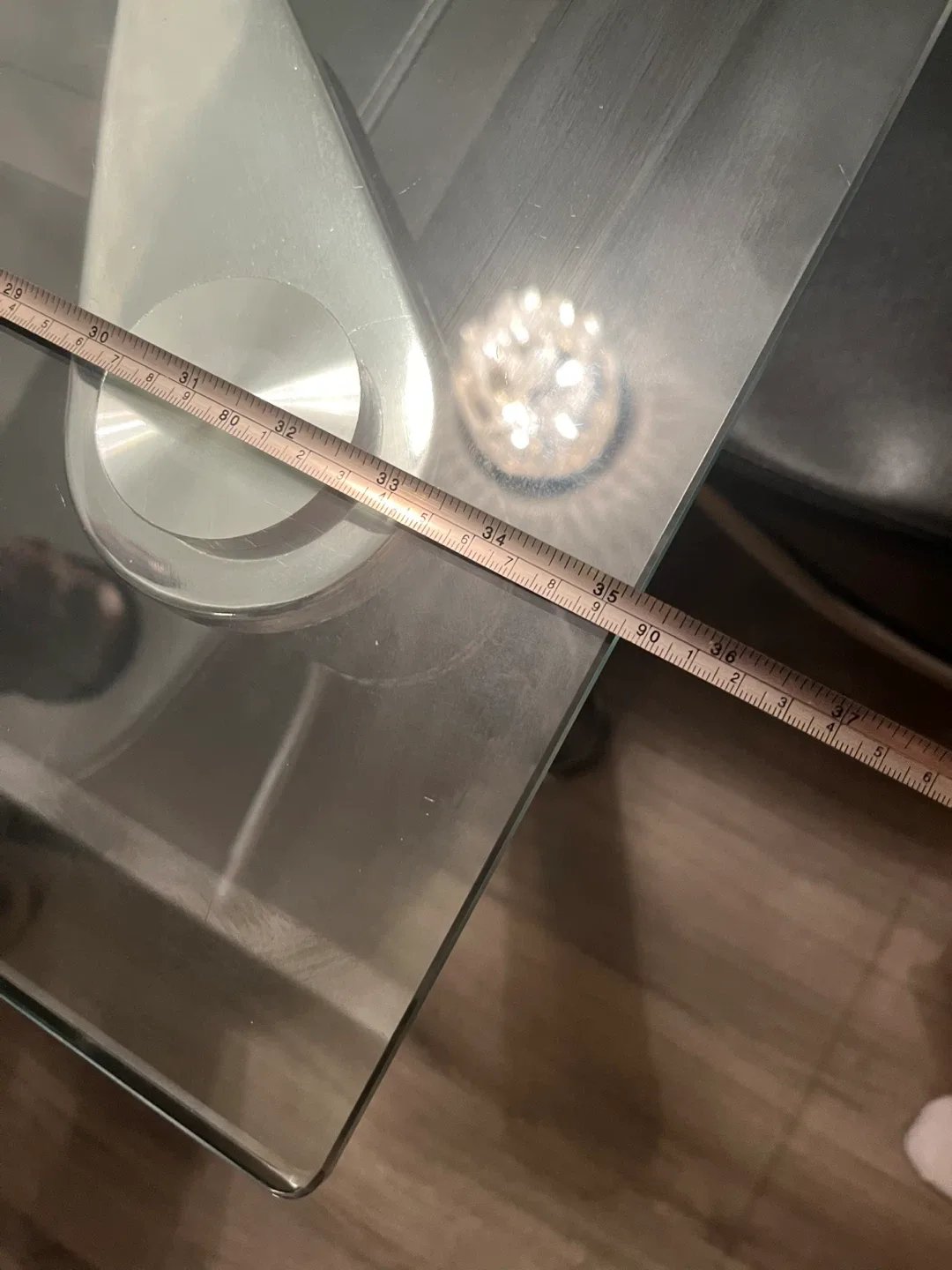 Glass Dining Table image indicator(3)