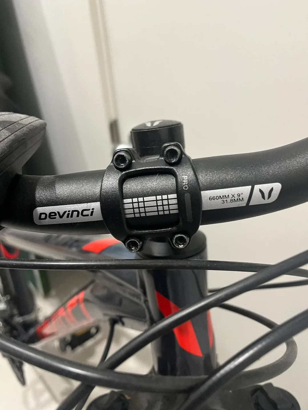 Devinci Mountain Bike - Shimano Components image indicator(4)