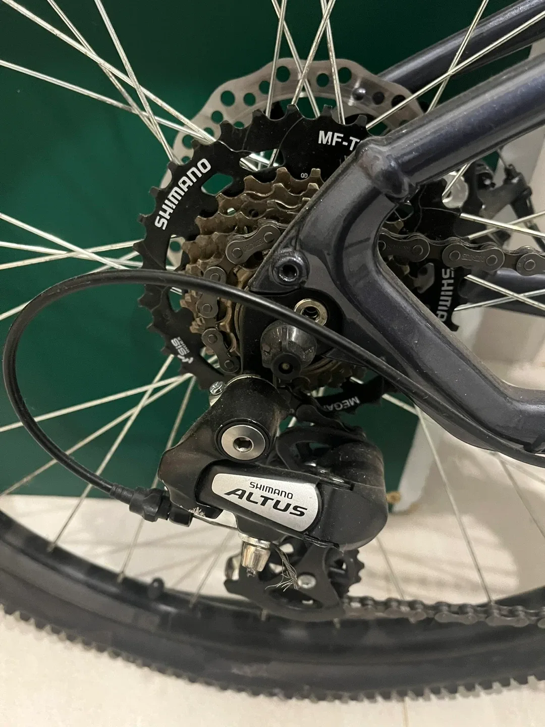 Devinci Mountain Bike - Shimano Components image indicator(5)