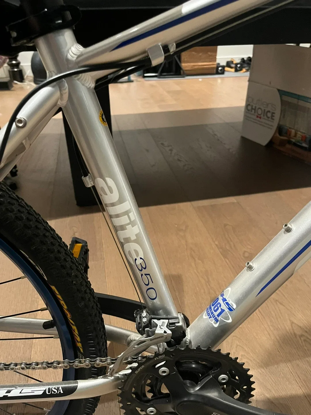 Alite 350 Mountain Bike - Silver/Blue image indicator(2)