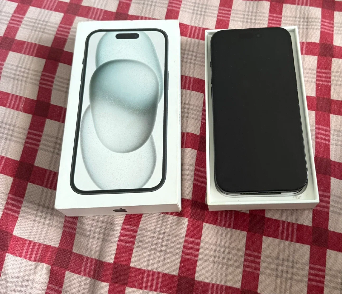 iPhone 15 128GB - Excellent Condition thumbnail