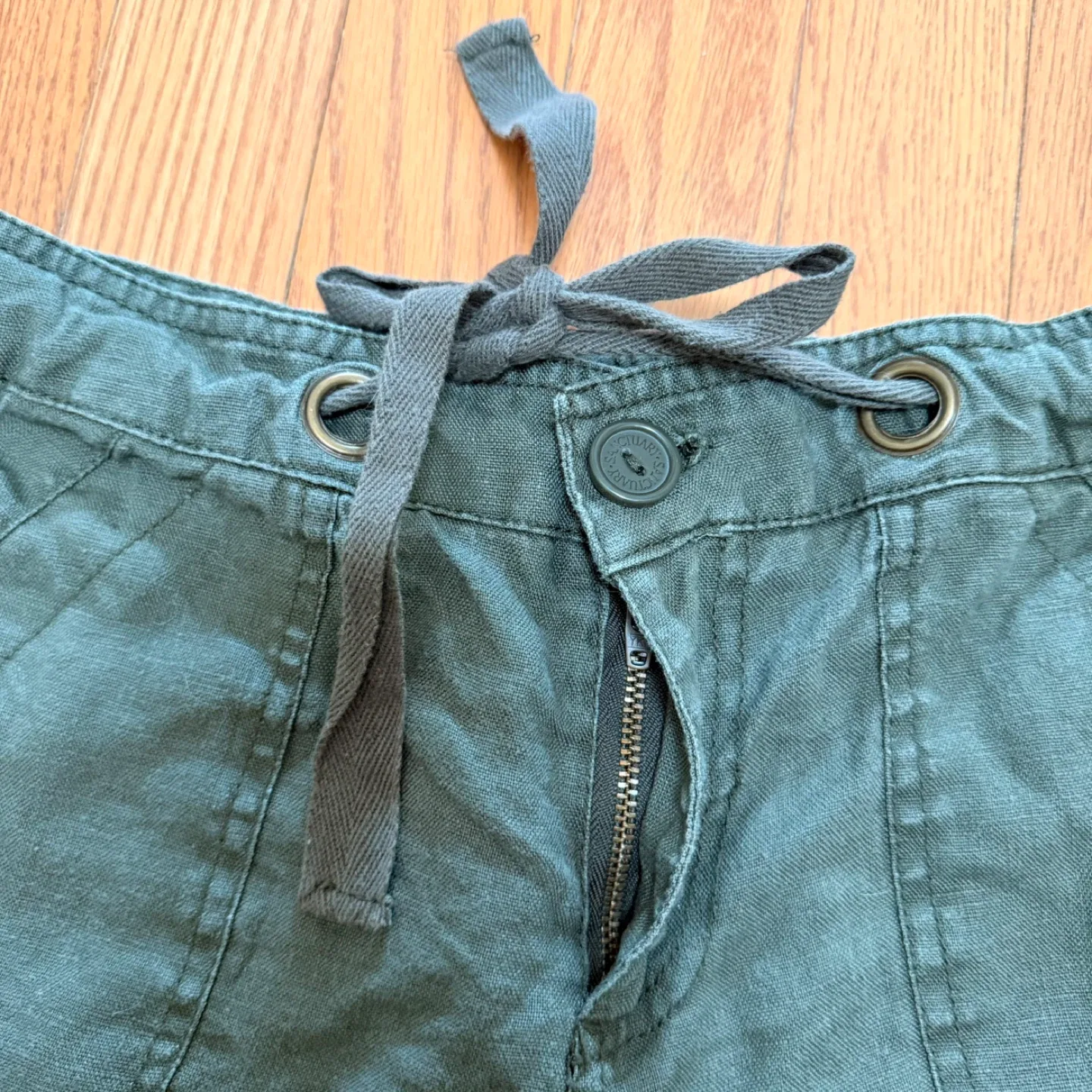 Sanctuary Draw String Shorts Size 29 Green Olive 100% Linen image indicator(2)