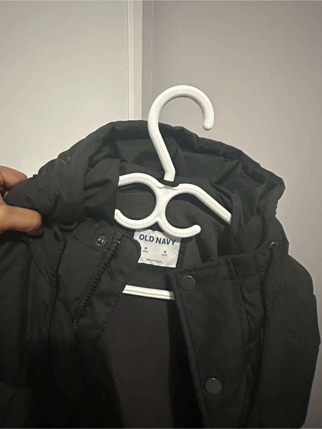 Old Navy Black Puffer Coat - Size M image indicator(3)