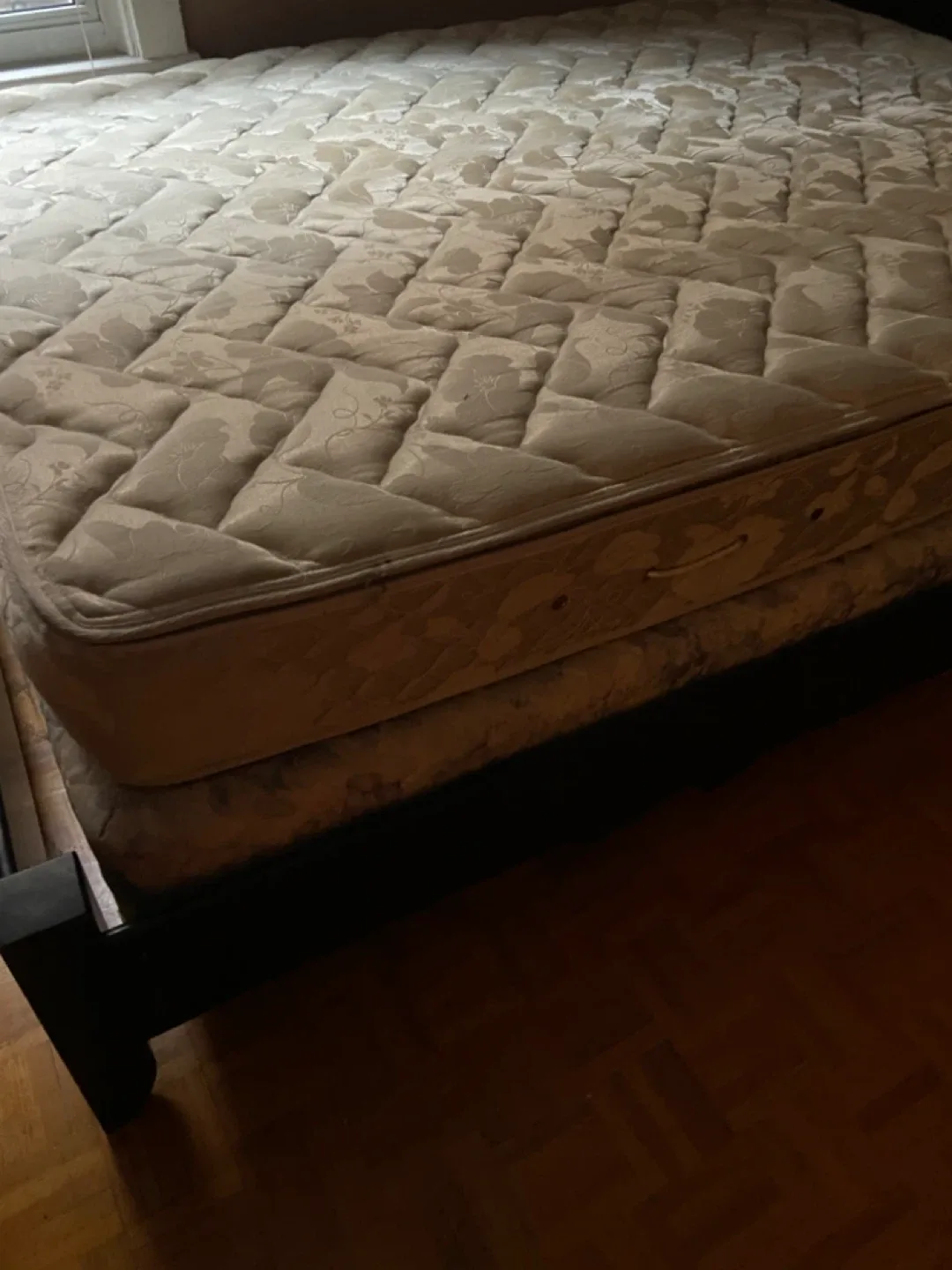 Used Mattress image indicator(2)