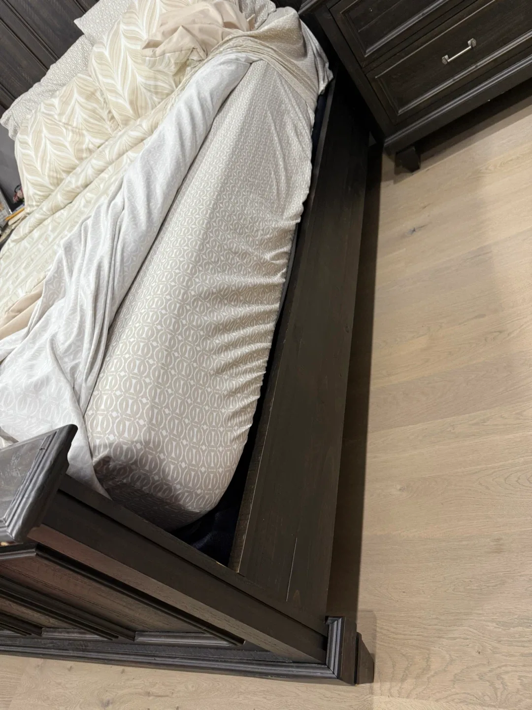 Bedroom Set - Dresser, Chest, Bed Frame, Headboard image indicator(3)