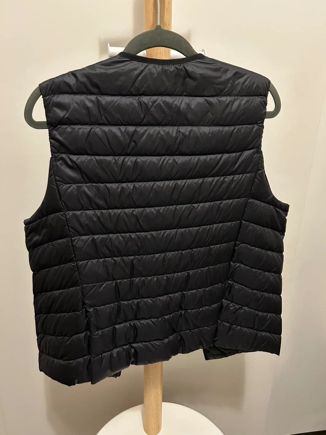 Uniqlo Ultra Light Down Vest image indicator(2)