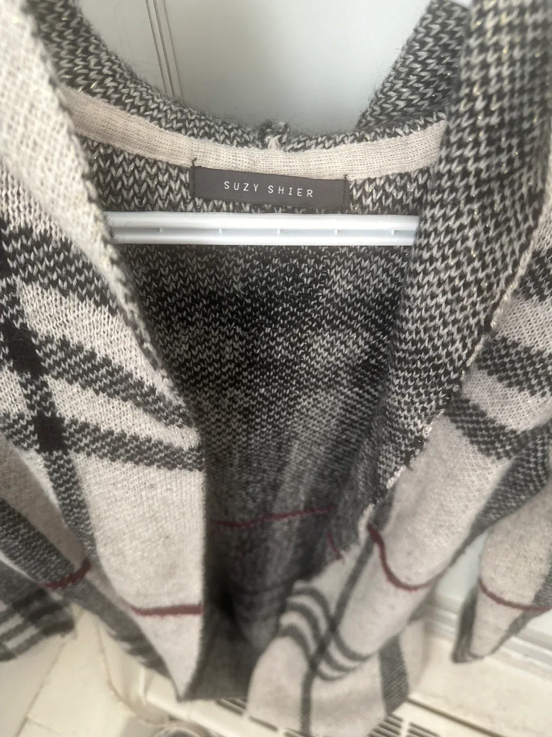 Suzy Shier Hooded Cardigan - Size M 🥕 image indicator(2)