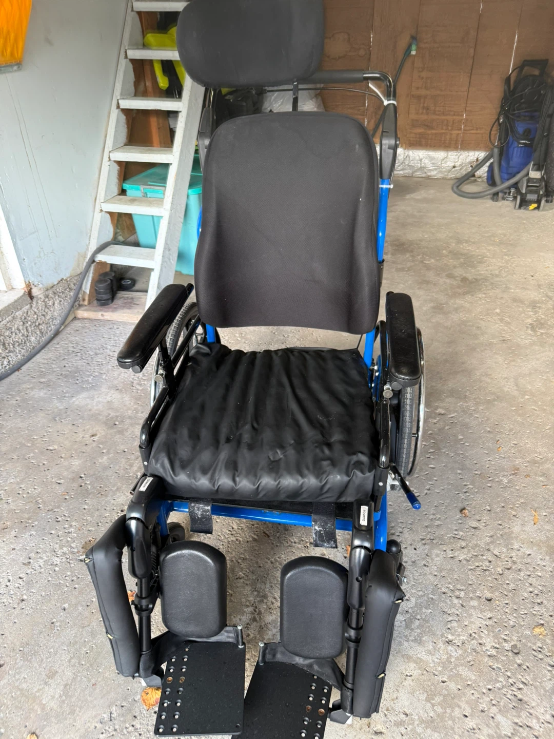 Hunt's Healthcare Blue Wheelchair