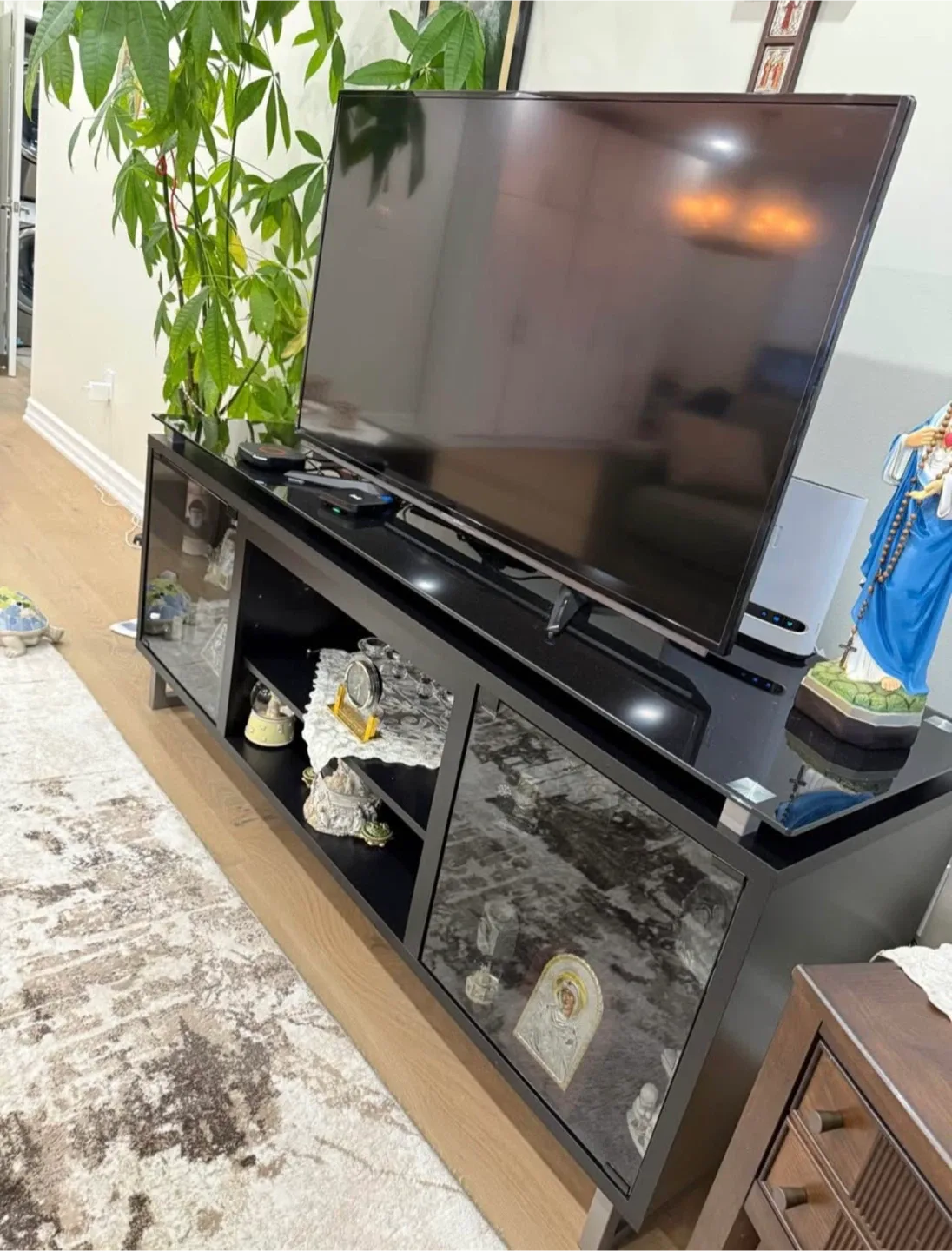 Black TV Stand with Glass Doors image indicator(3)