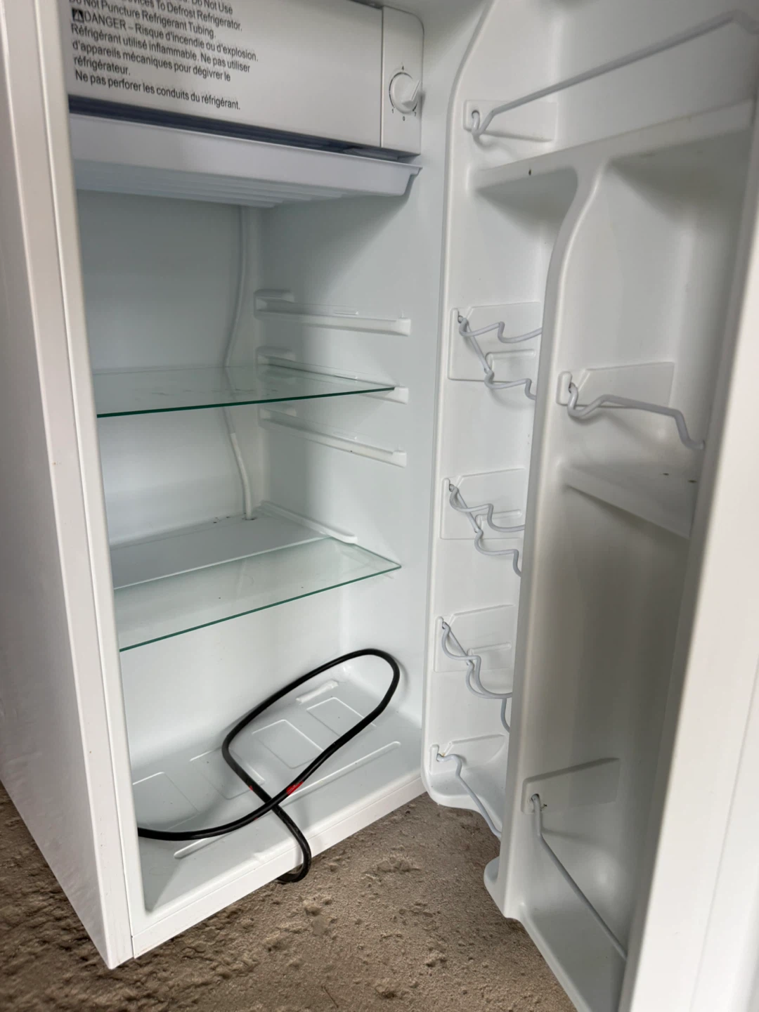 Galanz White Mini Fridge - photo 4
