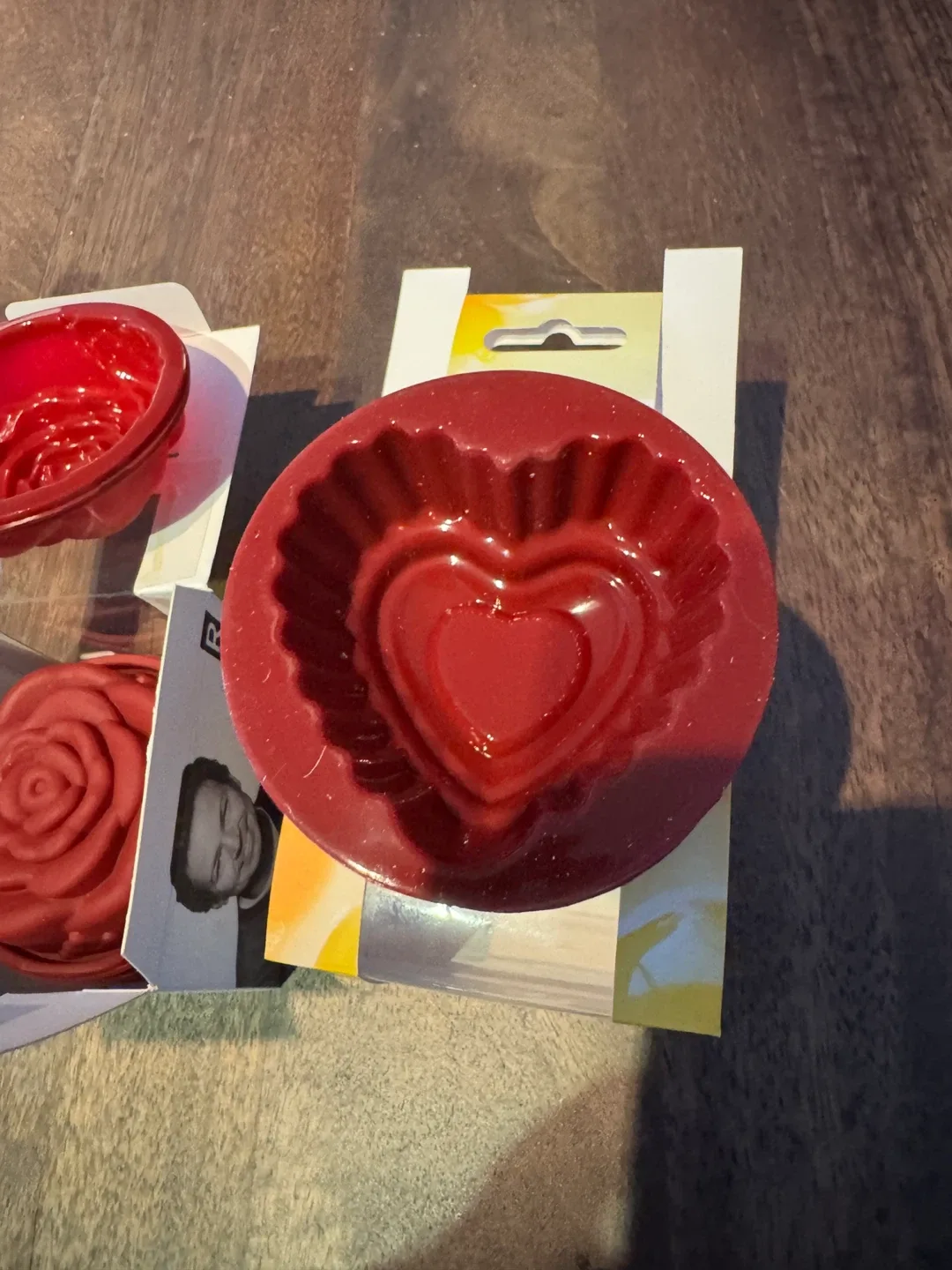 New Ricardo Bundt & Rose Shaped Cake Cups image indicator(3)