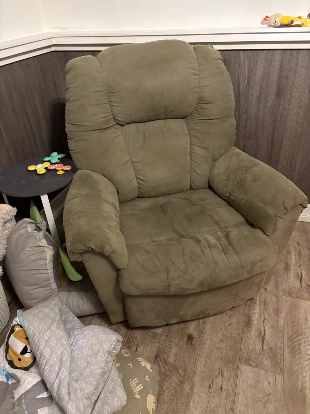 Comfortable Olive Green Recliner Chair