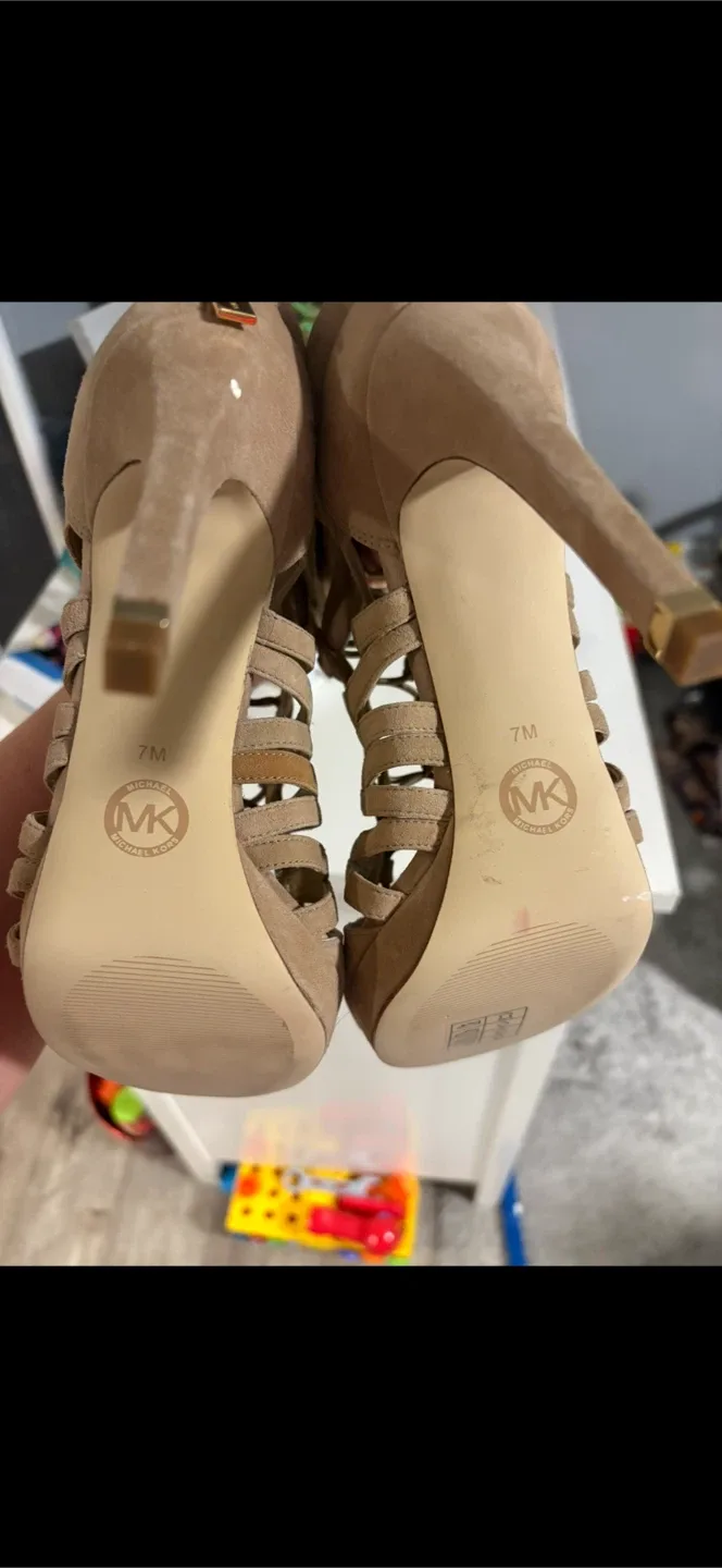 Michael Kors Heels, Size 7M image indicator(3)