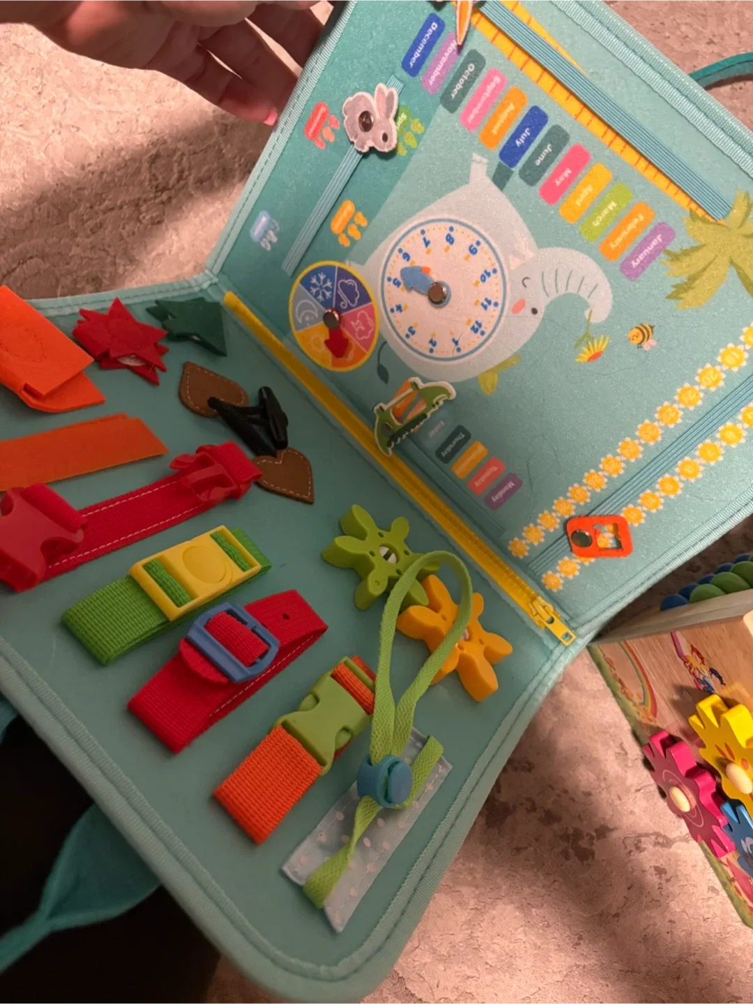 Hahaland My Alphabet Quiet Book image indicator(2)